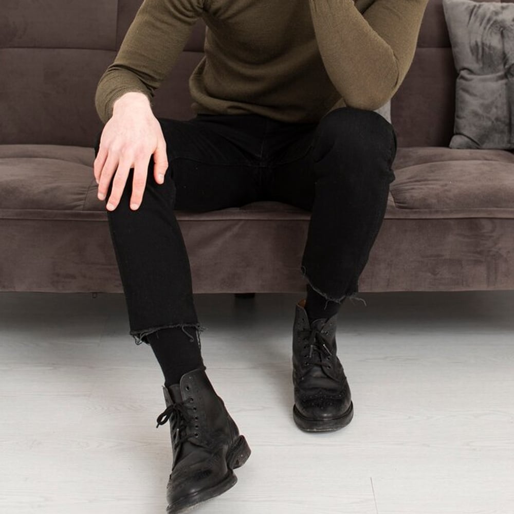 Produktbild 2 - Falke Airport Men Knee-high Socks Merinoull Black