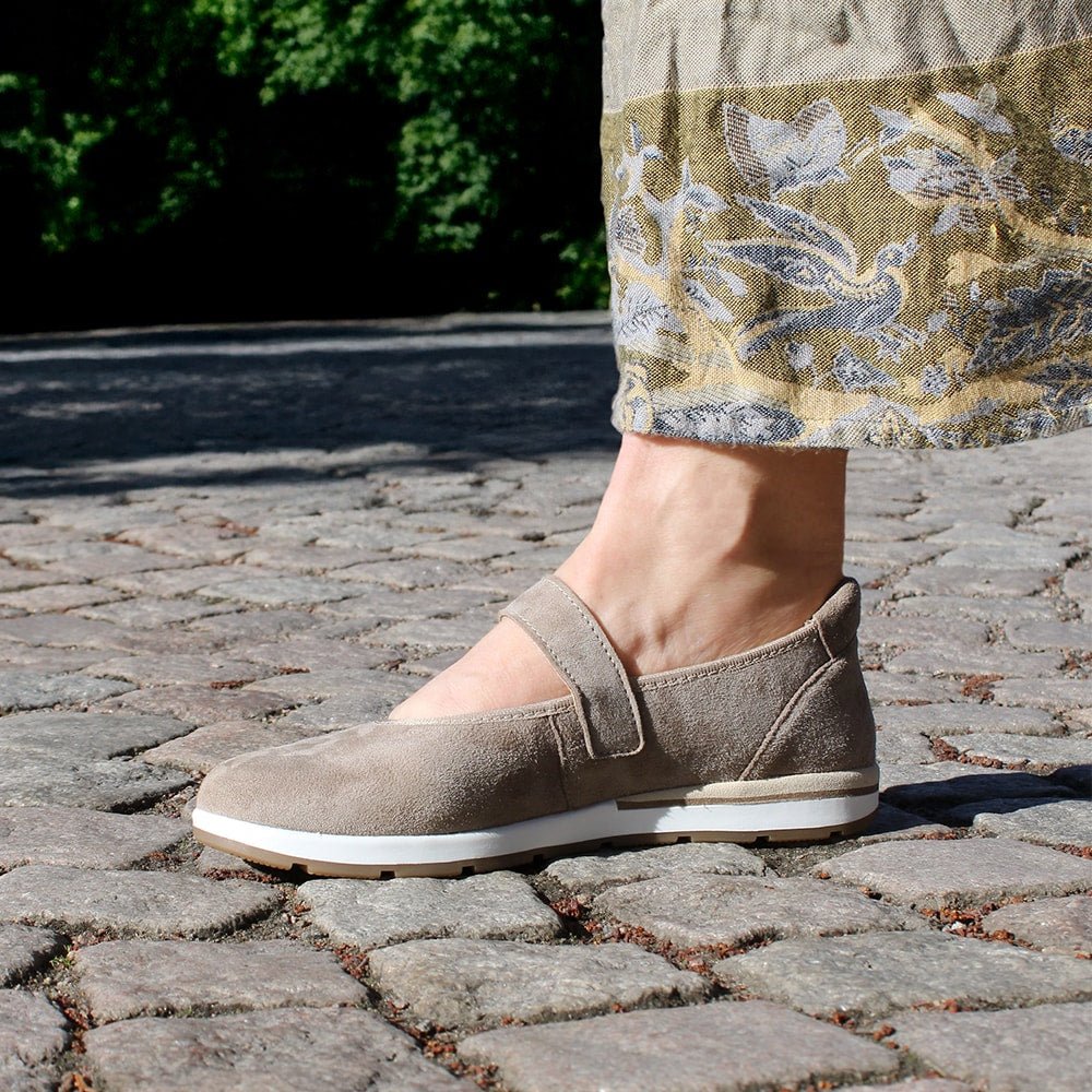 Minfot Ballerinaskor med rem Joyce Stretch Nubuck Stone