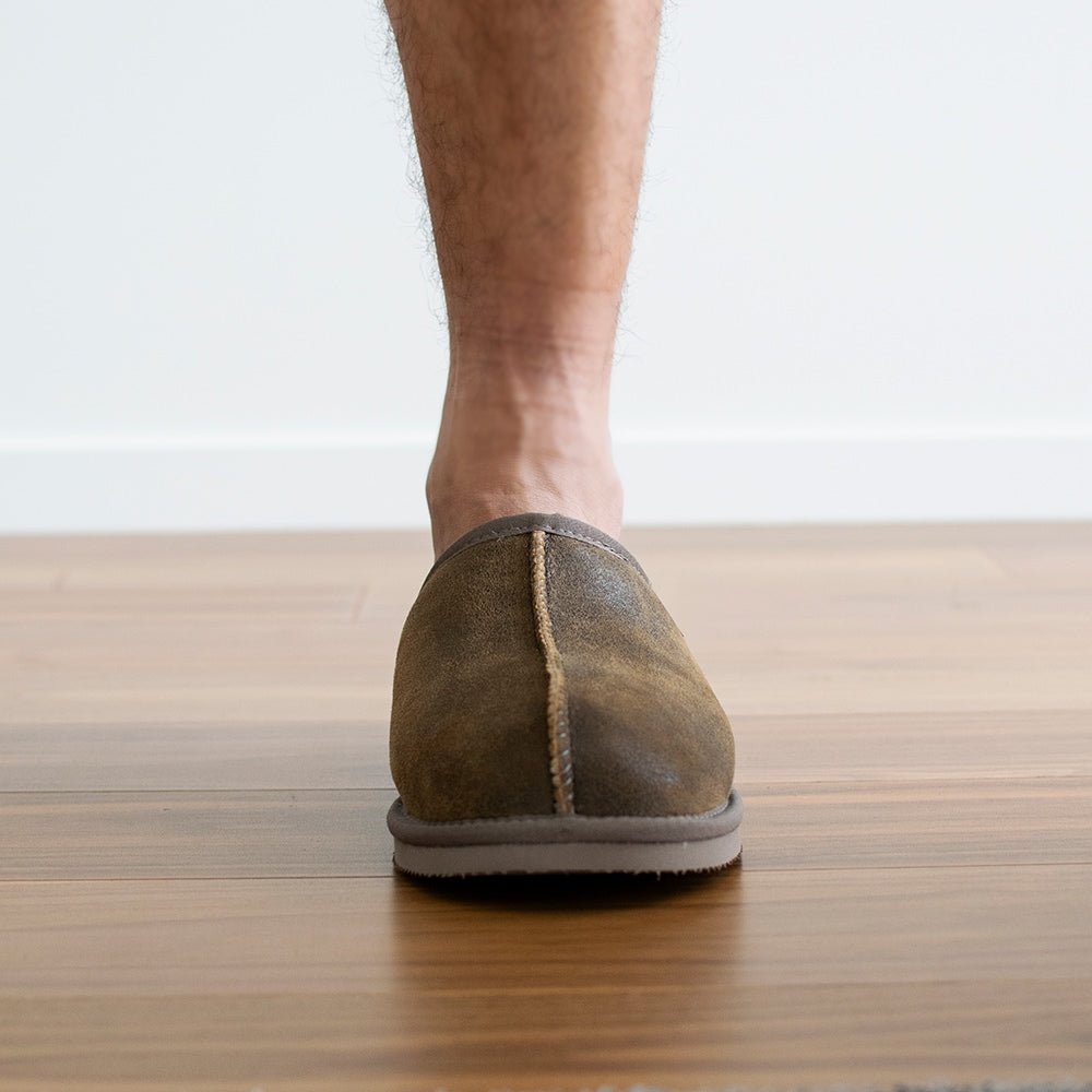 Minfot Fårskinnstofflor Slip-on Orust med sula Waxed Stone