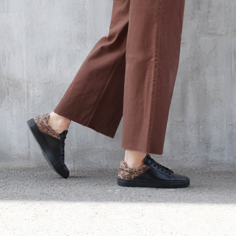 Minfot Comfort Sneakers Skinn Leopard Svart