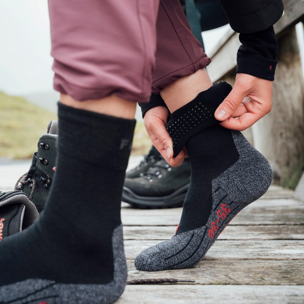 Falke TK2 Sensitive Women Trekking Socks Black
