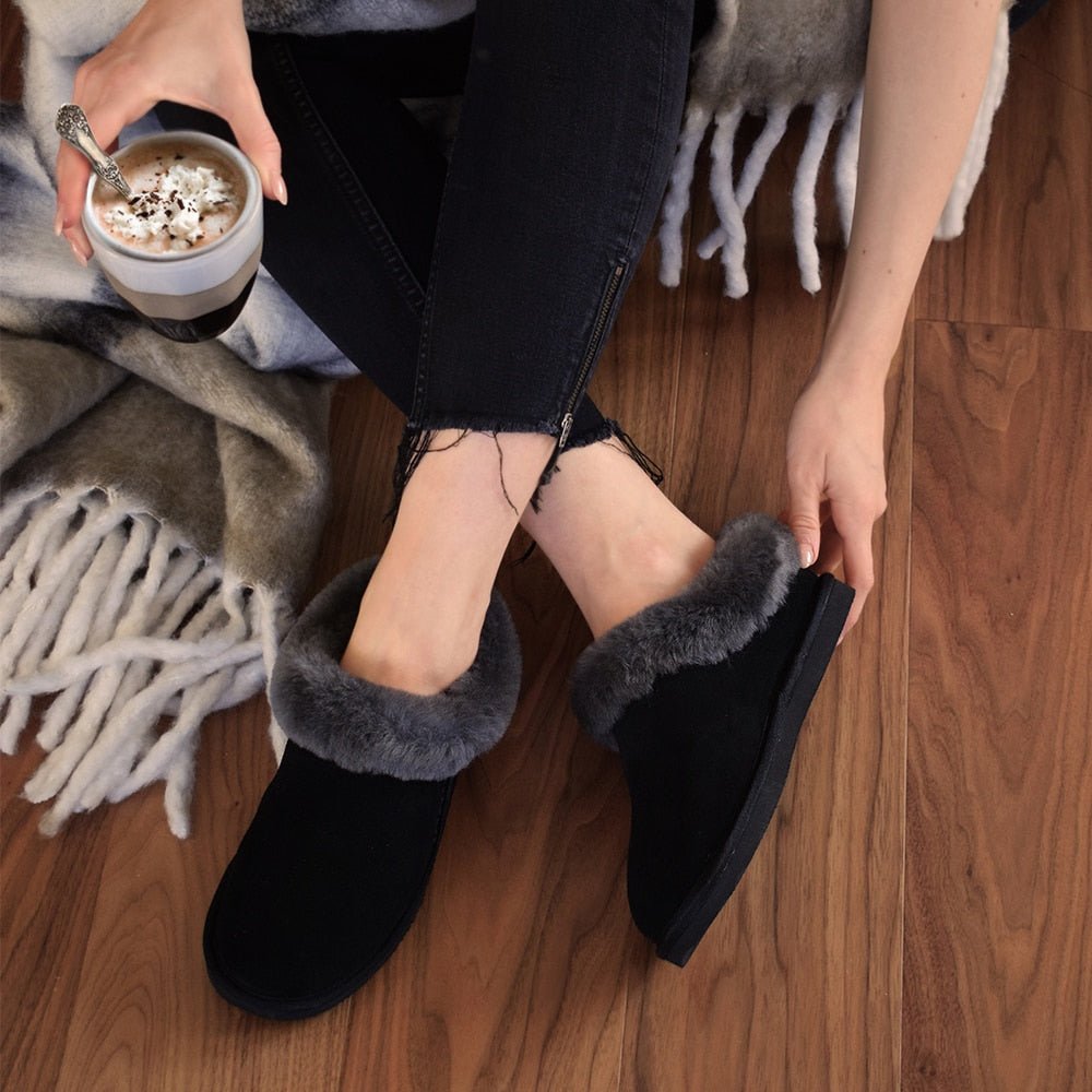 Minfot Fårskinnstofflor Bergen med sula Svart