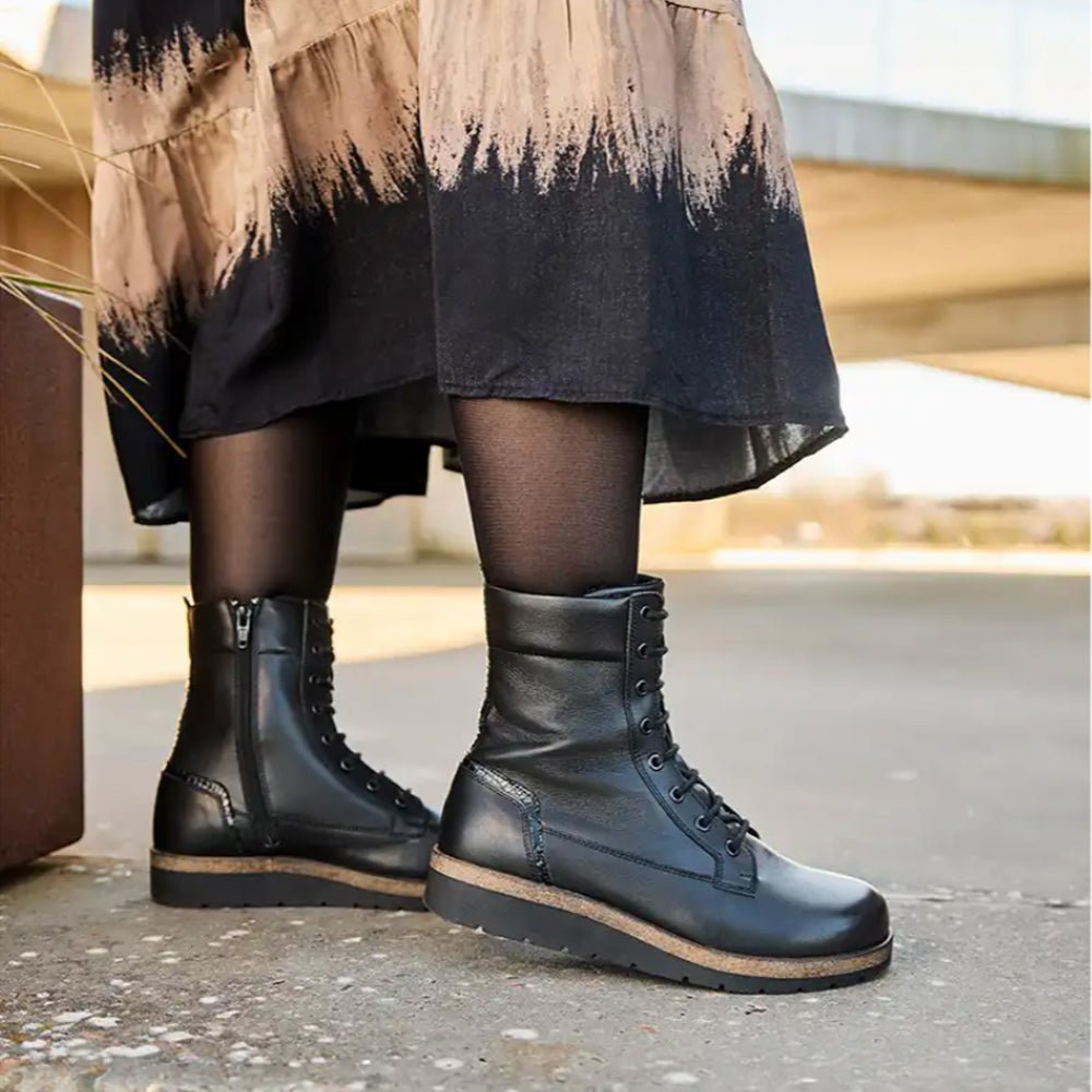 New Feet Linn Breda Boots Snörning Dragkedja Svart