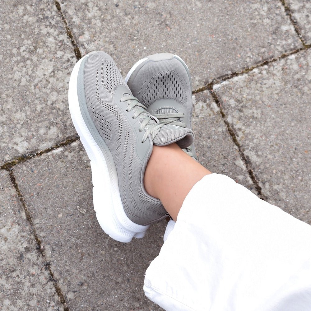 RESALE Minfot Sneakers Enjoy Khaki Grön
