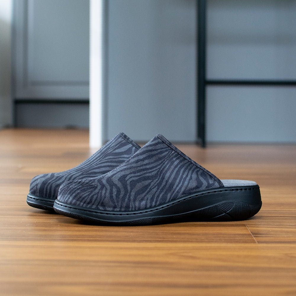 Produktbild 8 - Minfot Tofflor Stretch Zebra Svart