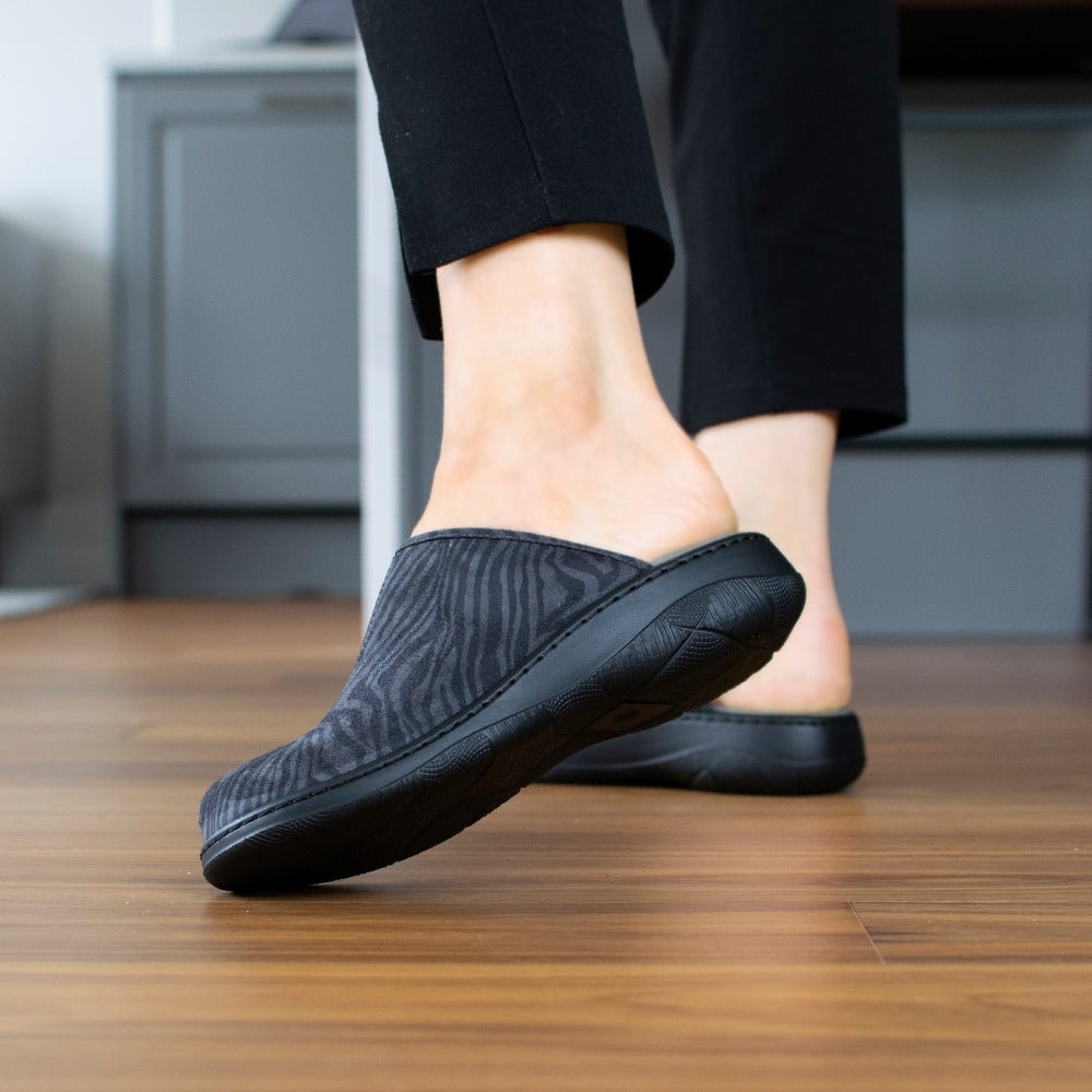 Minfot Tofflor Stretch Dam Zebra Svart