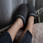 Minfot Fårskinnstofflor Slip-on Myre med sula Grå