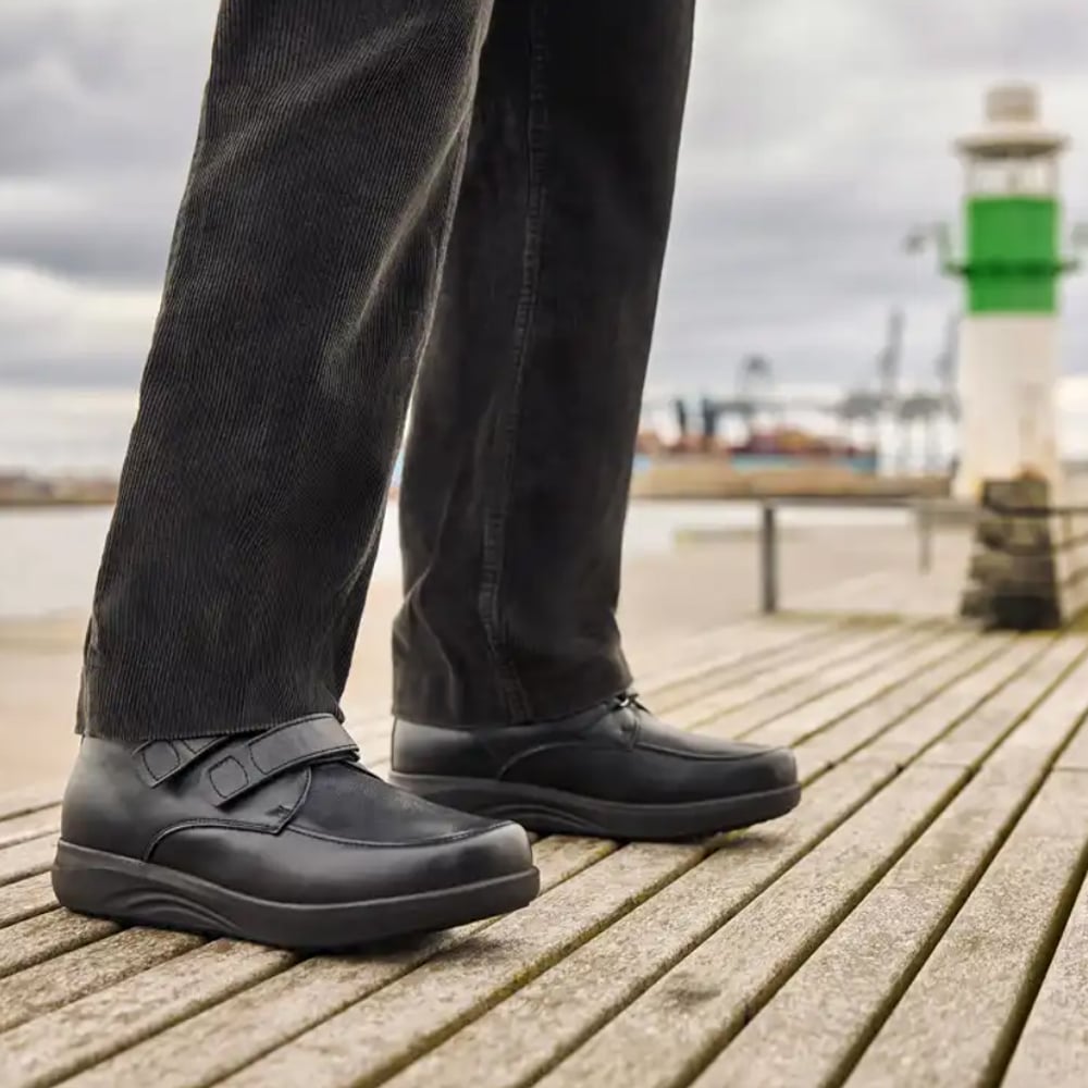 Produktbild 2 - New Feet Albert Extra Breda Skor Orthostretch Kardborre Svart