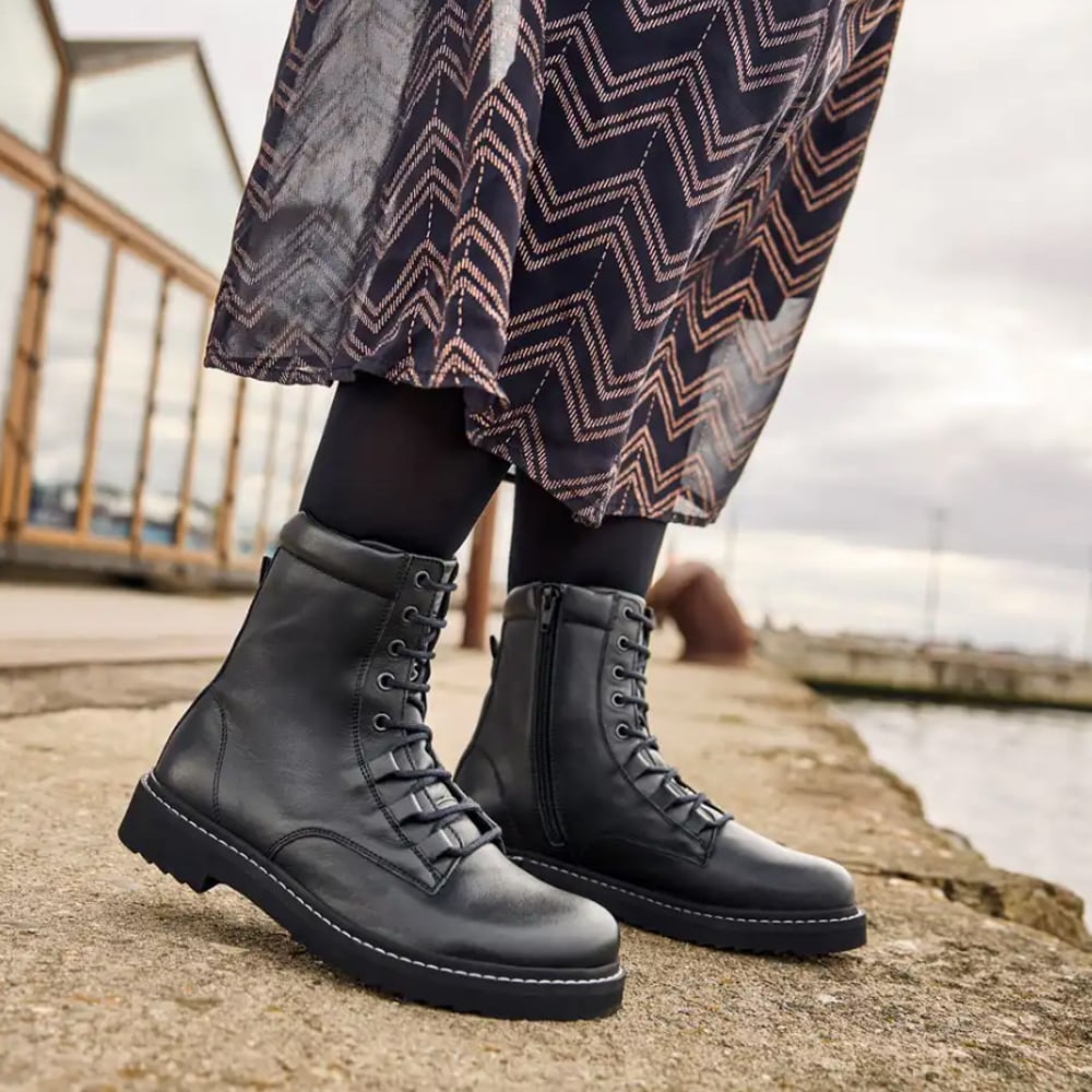 New Feet Mary Boots Snörning Dragkedja Svart