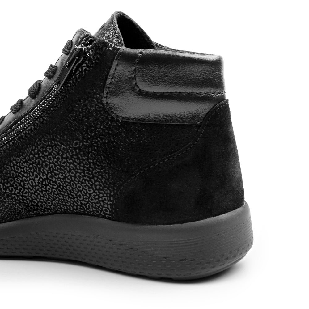 Minfot Way Hög Sneaker Bred Stretch Svart