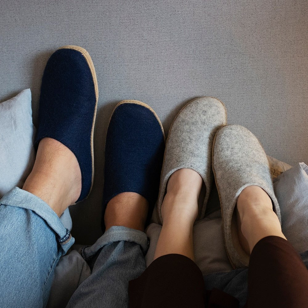 Produktbild 13 - Minfot Ulltofflor Arild Fotbädd Fårskinn Ljusgrå