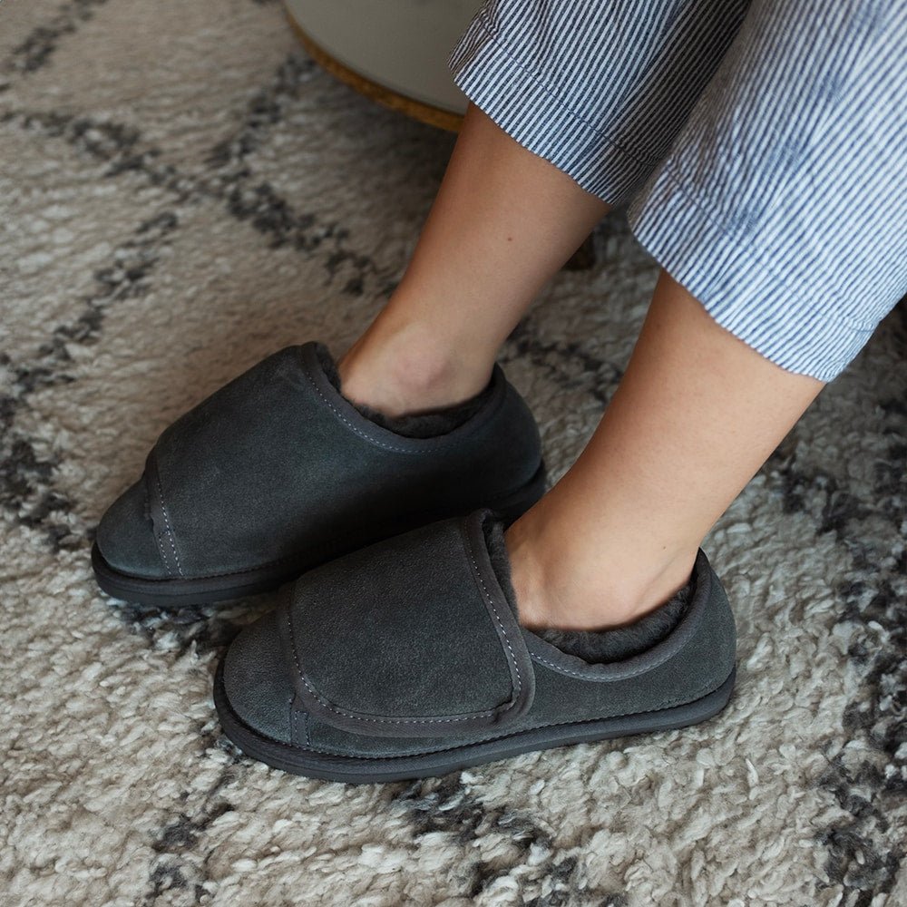 Minfot Fårskinnstofflor Öppningsbar Specialsko Molde Grå