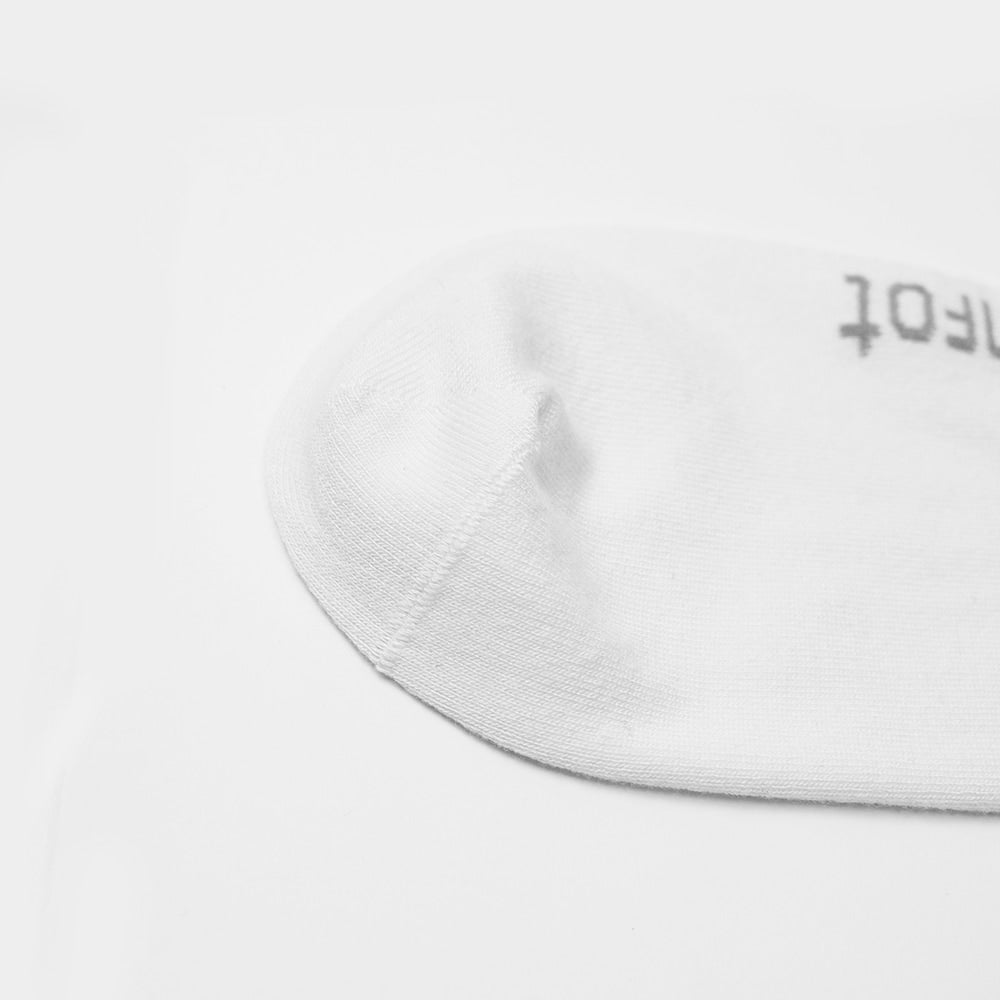 vita-sneaker-strumpor-minfot