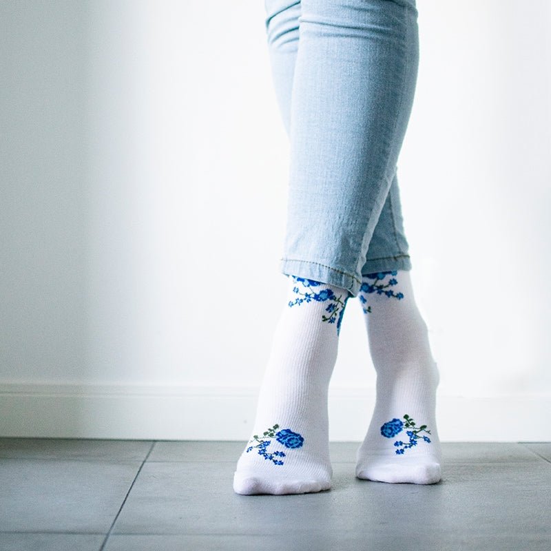 Produktbild 12 - vita-stodstrumpor-med-blommor-minfot-flawless-walk-colibri