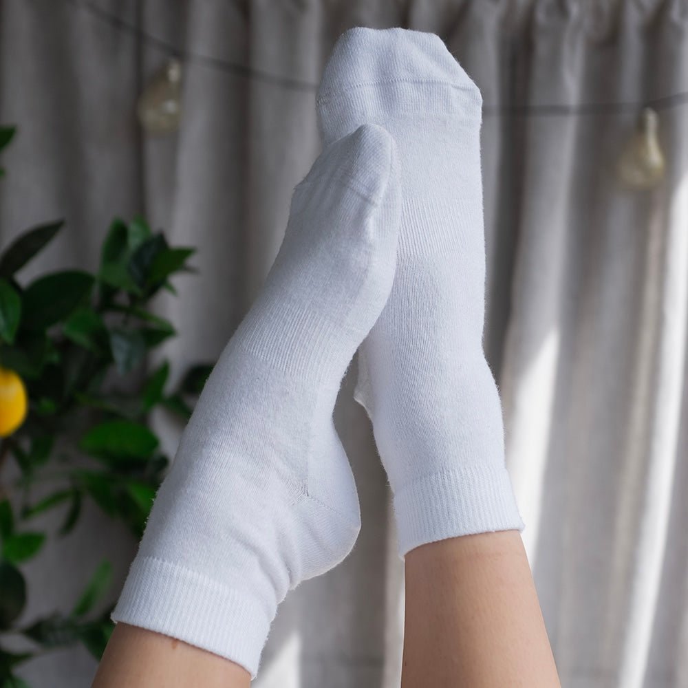 vita-strumpor-bambu-viskos